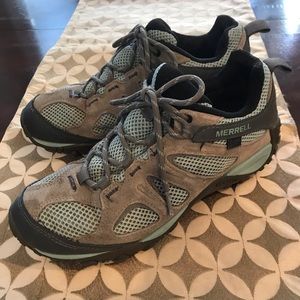 Merrell hiking shoes size 8